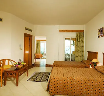 Blue Reef Red Sea Resort 4*