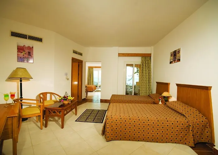 Blue Reef Red Sea Resort 4*